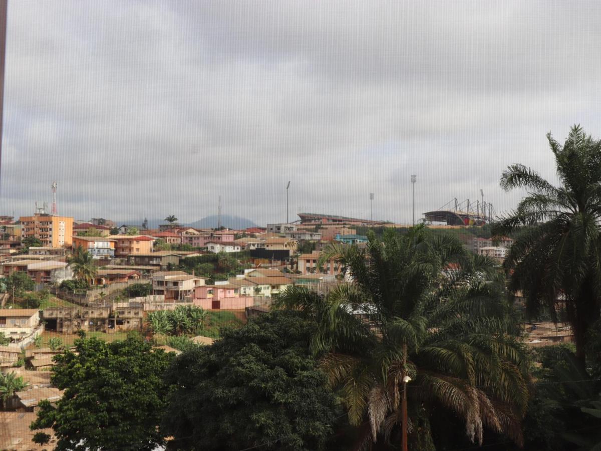 Grand Appartement A Essos Mobile Yaoundé 外观 照片