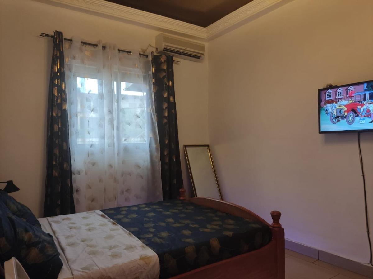 Grand Appartement A Essos Mobile Yaoundé 外观 照片