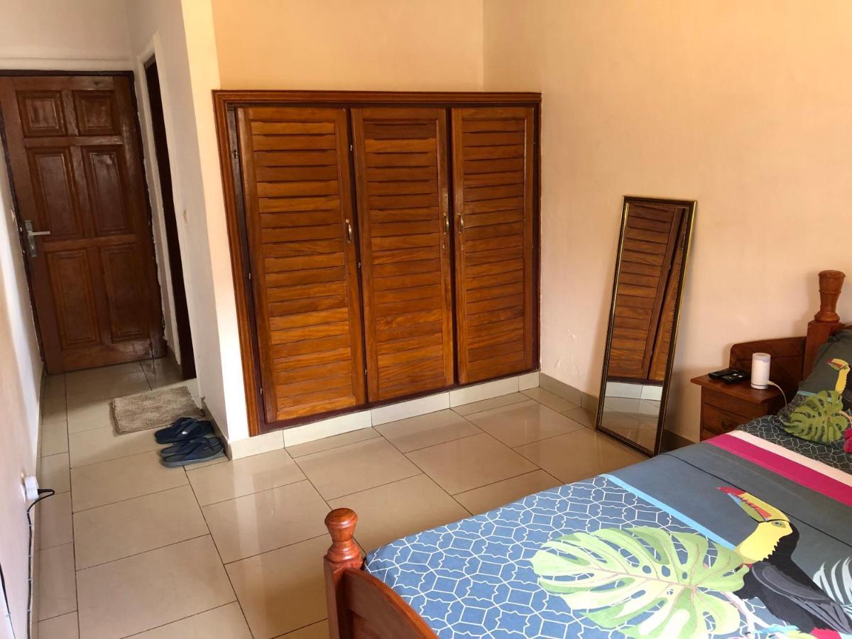 Grand Appartement A Essos Mobile Yaoundé 外观 照片