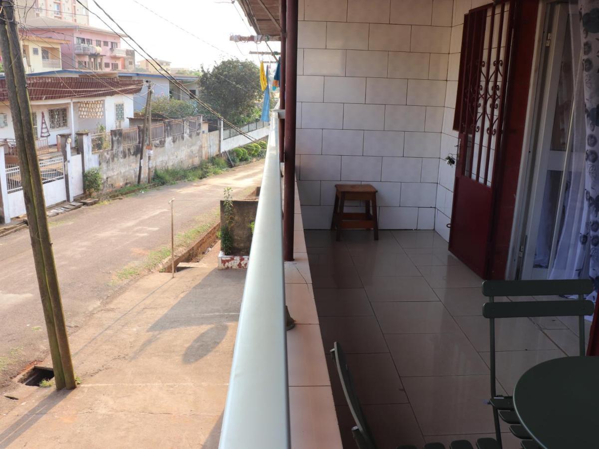 Grand Appartement A Essos Mobile Yaoundé 外观 照片
