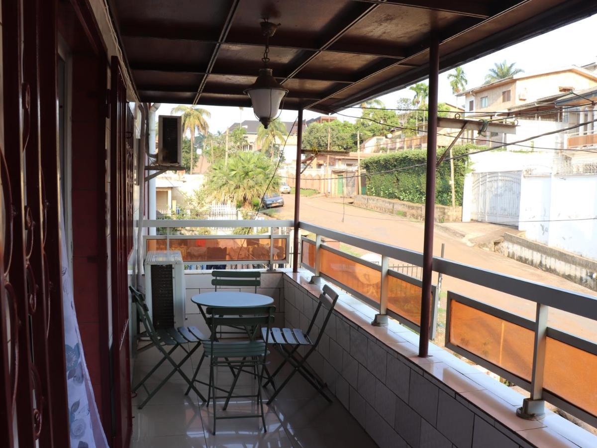 Grand Appartement A Essos Mobile Yaoundé 外观 照片